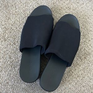 Bebe platform slides